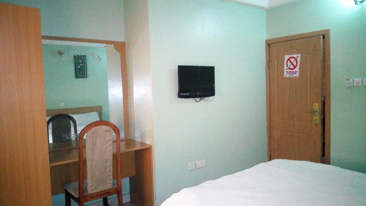 Mataan Hotel And Suites Ибадан Экстерьер фото